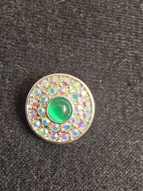 STYLE DOTS Original Green Catseye W Crystal Accents Snap